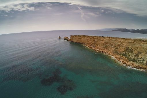 Παραλία Τριόπετρα